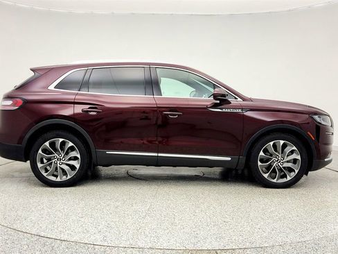 Used 2022 Lincoln Nautilus Reserve w/ Luxury Package image 4