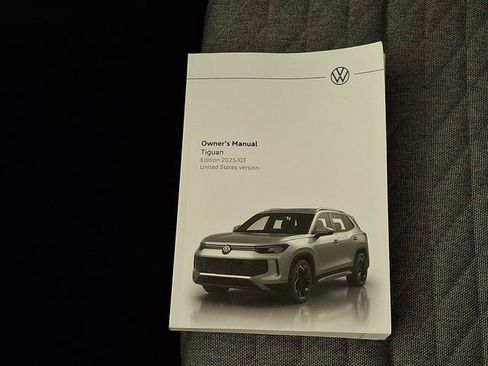 Used 2025 Volkswagen Tiguan S AWD/4WD image 23