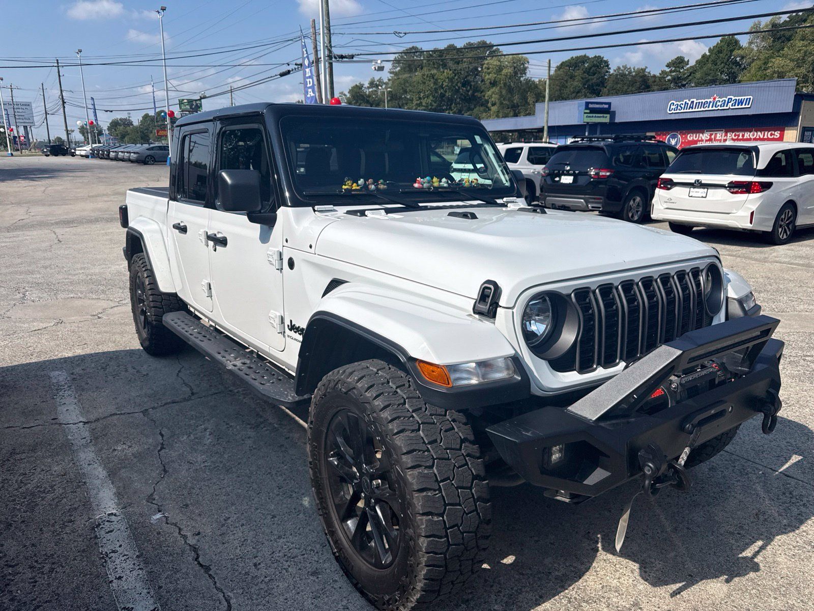 Used 2025 Jeep Gladiator Sport AWD/4WD image 1
