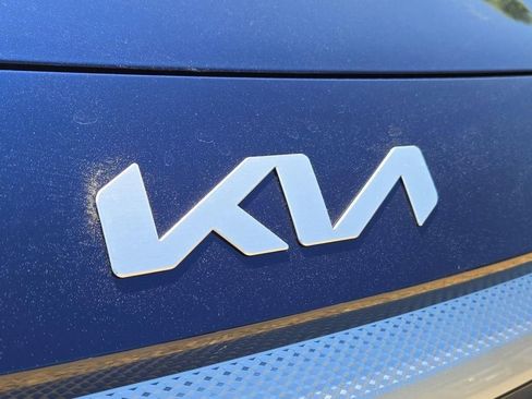 New 2026 Kia Seltos LX FWD image 4