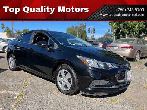 Used 2018 Chevrolet Cruze LS image 1