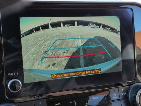 Certified 2023 Toyota Highlander LE image 21