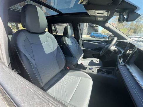 New 2026 Volkswagen Tiguan SE R-Line AWD/4WD image 24
