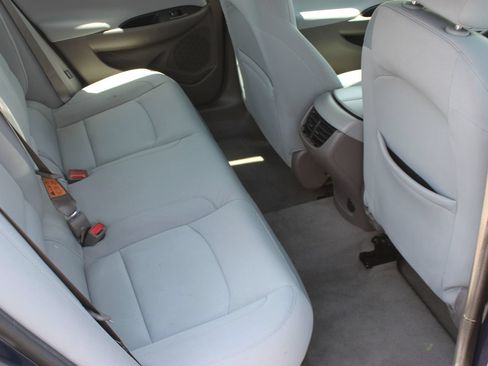 Used 2022 Chevrolet Malibu LT FWD image 23