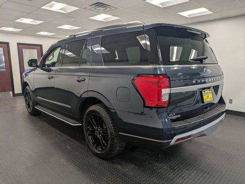 Used 2023 Ford Expedition XLT image 6