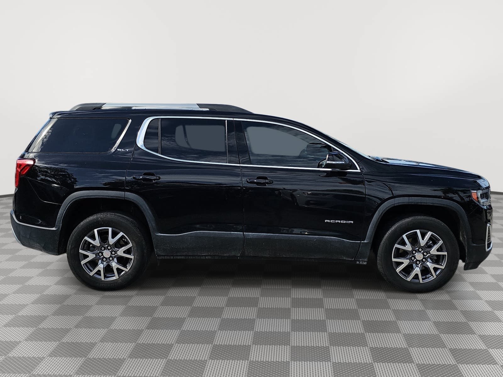 Used 2023 GMC Acadia SLT w/ Preferred Package FWD image 9