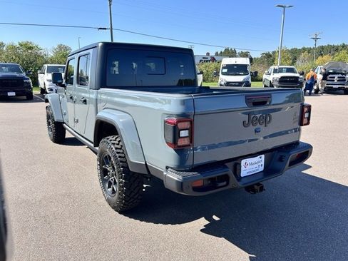New 2025 Jeep Gladiator Willys image 3