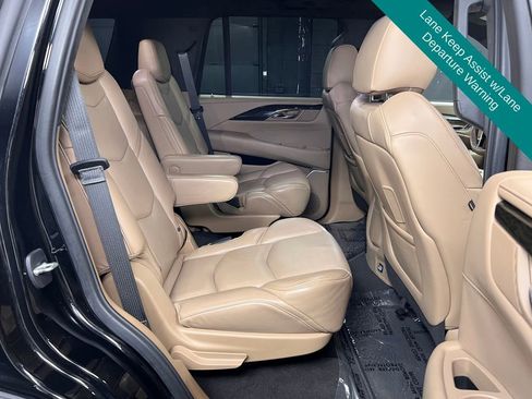 Used 2020 Cadillac Escalade Platinum AWD/4WD image 14