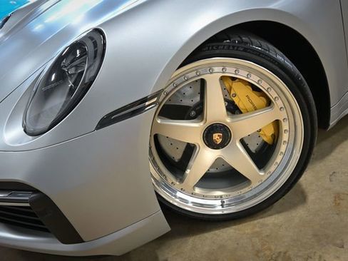 Used 2021 Porsche 911 Turbo S image 3