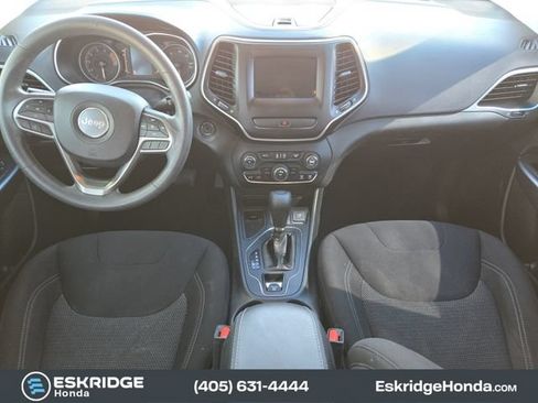 Used 2019 Jeep Cherokee Latitude w/ Popular Appearance Group FWD image 5