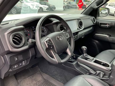 Used 2023 Toyota Tacoma TRD Off-Road w/ TRD Premium Off Road Package AWD/4WD image 16