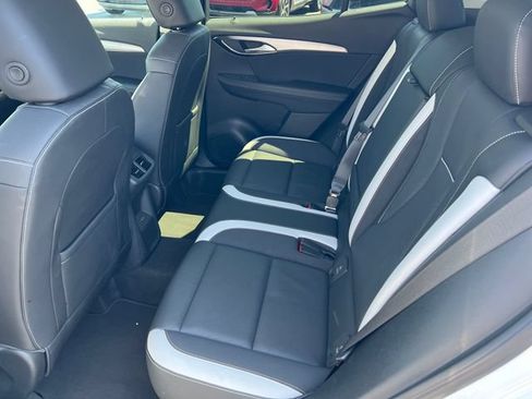 Certified 2025 Buick Envision Sport Touring AWD/4WD image 24