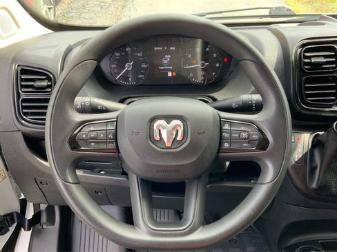 Used 2025 RAM ProMaster 3500 w/ Convenience Group FWD image 15