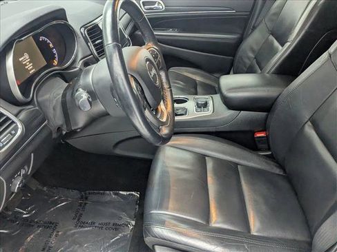 Used 2021 Jeep Grand Cherokee Limited w/ Trailer Tow Group IV image 17