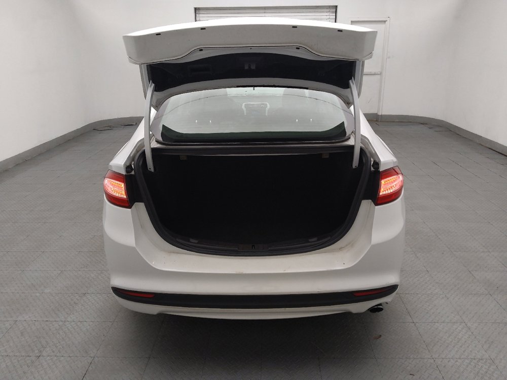 Used 2014 Ford Fusion SE w/ Equipment Group 202A FWD image 29