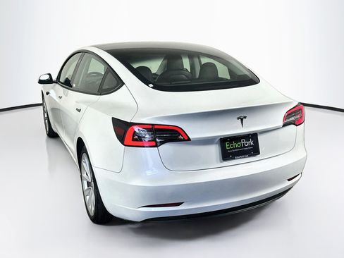 Used 2023 Tesla Model 3 Standard Range RWD image 5