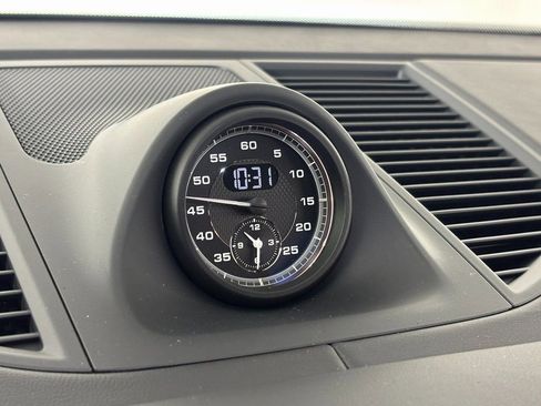 New 2026 Porsche Macan image 24