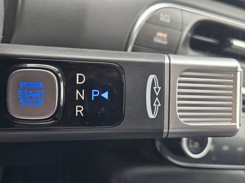 Certified 2026 Hyundai Palisade Limited AWD/4WD image 15
