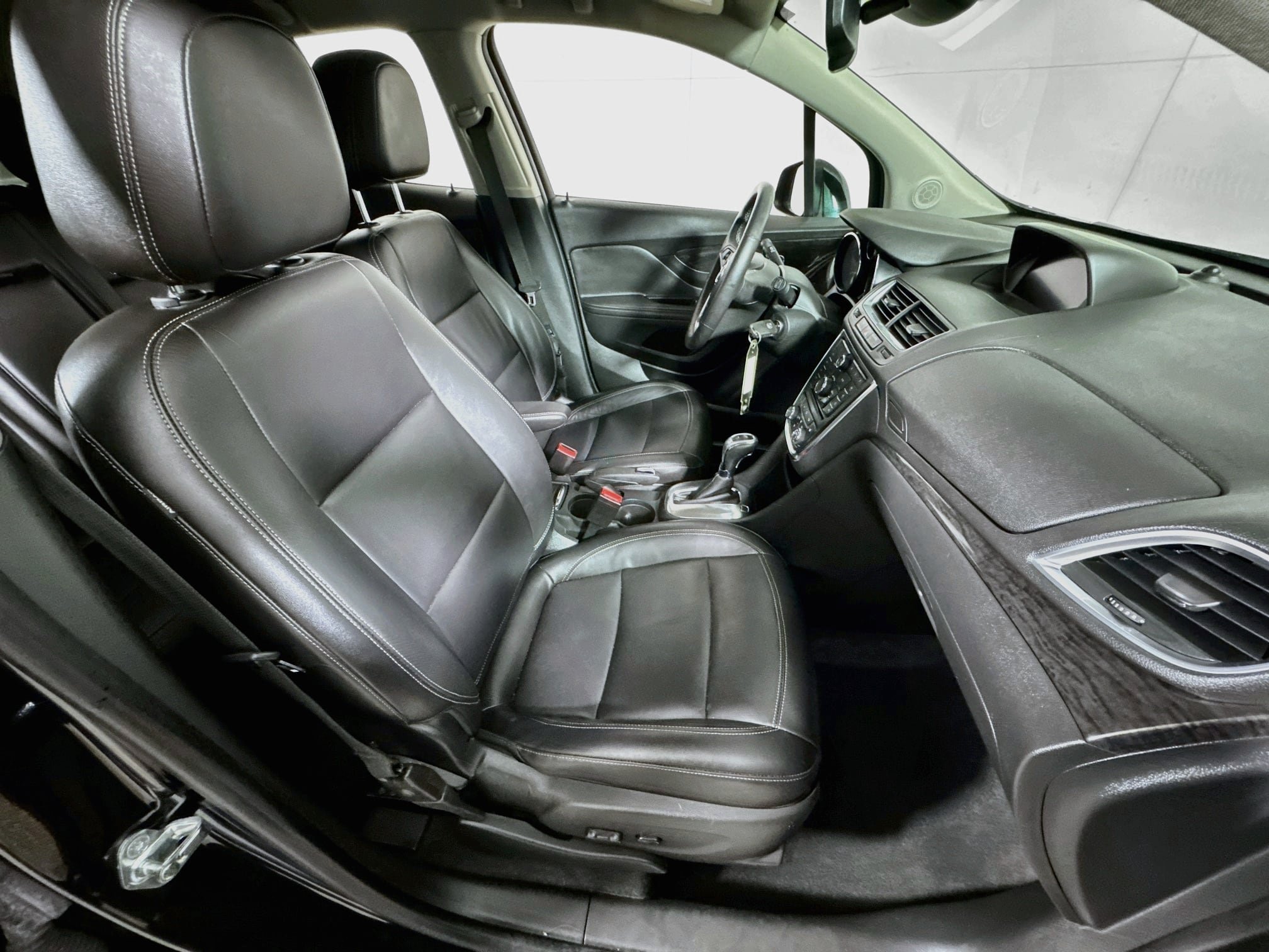 Used 2015 Buick Encore Leather AWD/4WD image 26