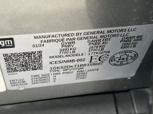 Used 2024 GMC Yukon Denali w/ Advanced Technology Package AWD/4WD image 35