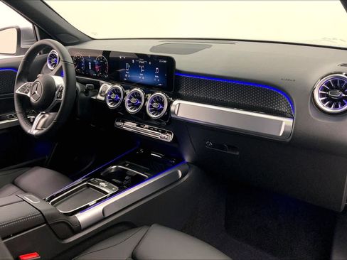 New 2026 Mercedes-Benz GLB 250 image 12