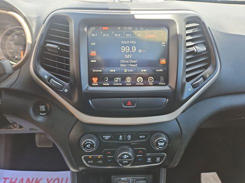 Used 2016 Jeep Cherokee Limited w/ Trailer Tow Group AWD/4WD image 17