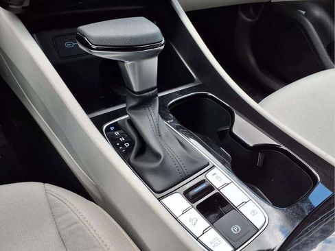 Used 2025 Hyundai Tucson SEL FWD image 18