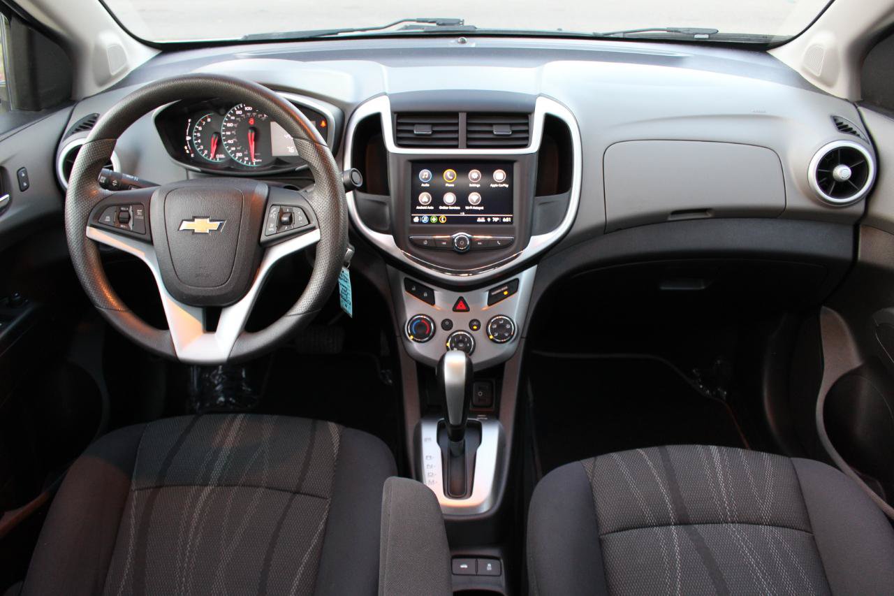Used 2018 Chevrolet Sonic LT FWD image 28