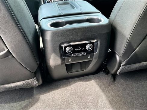 Used 2023 Chevrolet Tahoe Z71 AWD/4WD image 25