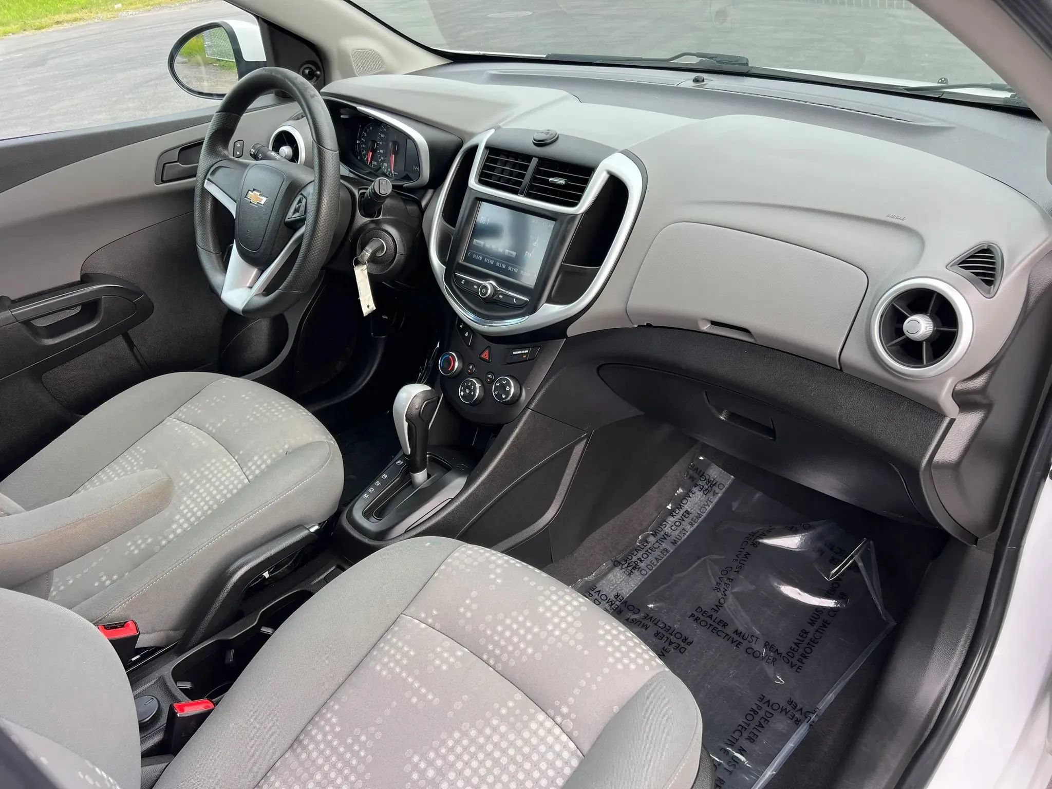 Used 2017 Chevrolet Sonic LT FWD image 17