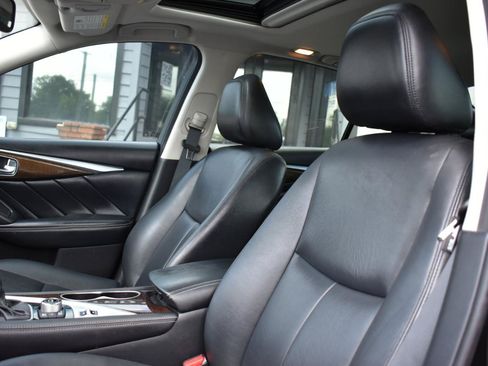 Used 2019 INFINITI Q50 Luxe w/ Essential Package (3.0T Luxe) RWD image 23