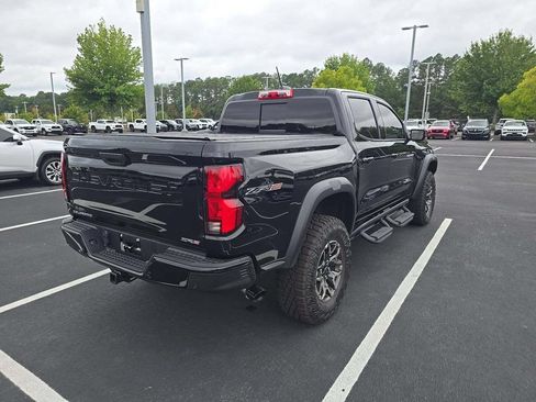 Used 2024 Chevrolet Colorado ZR2 w/ ZR2 Convenience Package III AWD/4WD image 4