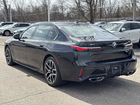 Certified 2023 BMW 760i xDrive AWD/4WD image 7