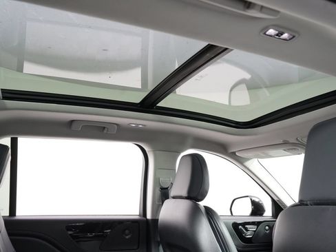 New 2026 Lincoln Aviator AWD image 10