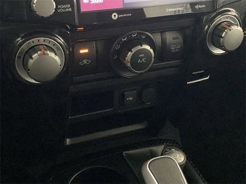 Used 2024 Toyota 4Runner TRD Off-Road Premium image 23