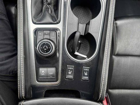 Used 2022 Nissan Maxima SV w/ Floor Mat Group FWD image 32