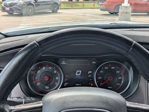 Used 2023 Dodge Charger SXT RWD image 11