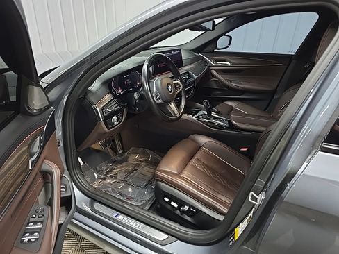 Used 2021 BMW M550i xDrive w/ Executive Package AWD/4WD image 32