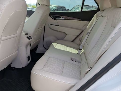Used 2023 Buick Envision Avenir image 13