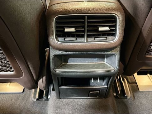 Used 2021 Mercedes-Benz GLE 350 4MATIC w/ Premium Package image 18