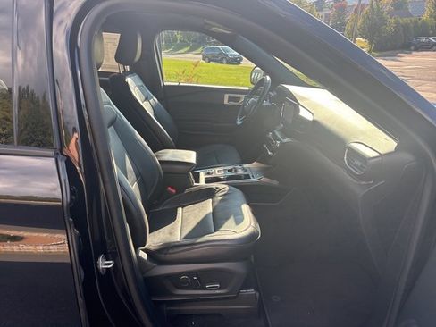 Used 2020 Ford Explorer Limited image 16