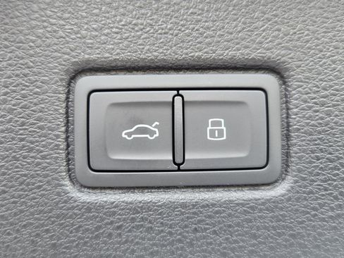 New 2026 Audi SQ7 Premium Plus image 15