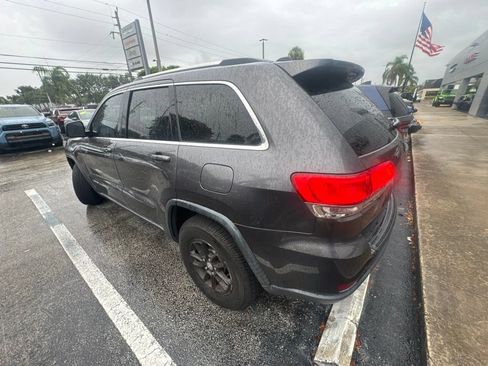 Used 2018 Jeep Grand Cherokee Laredo RWD image 30
