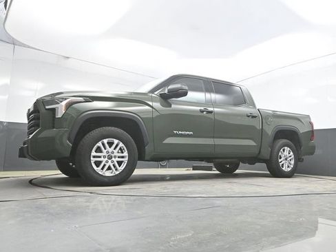 Used 2022 Toyota Tundra SR5 AWD/4WD image 32