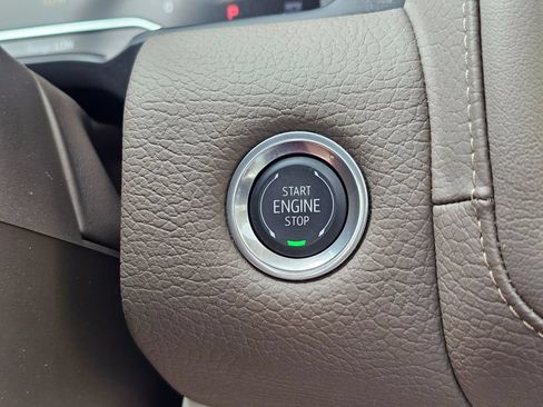 Used 2024 GMC Yukon XL Denali w/ Denali Reserve Package AWD/4WD image 35