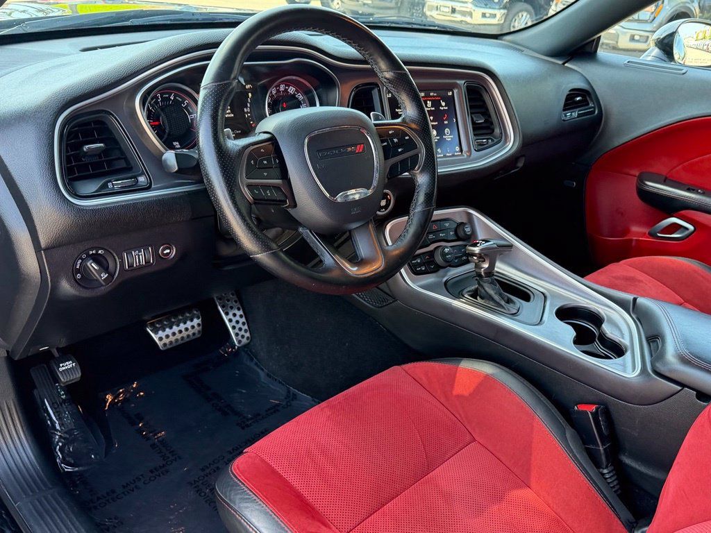 Used 2019 Dodge Challenger GT w/ Plus Package RWD image 28