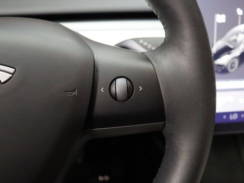 Used 2021 Tesla Model Y Long Range image 41