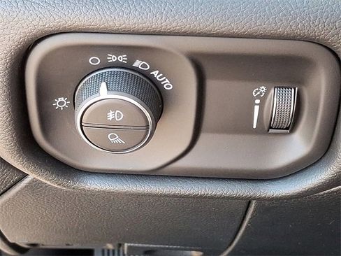 Used 2023 RAM 3500 Tradesman w/ Chrome Appearance Group image 21