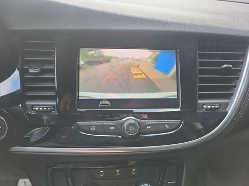 Certified 2022 Buick Encore Preferred AWD/4WD image 9