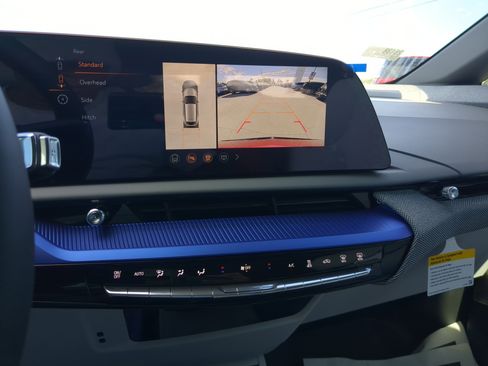 New 2026 Cadillac Optiq Luxury 1 image 22